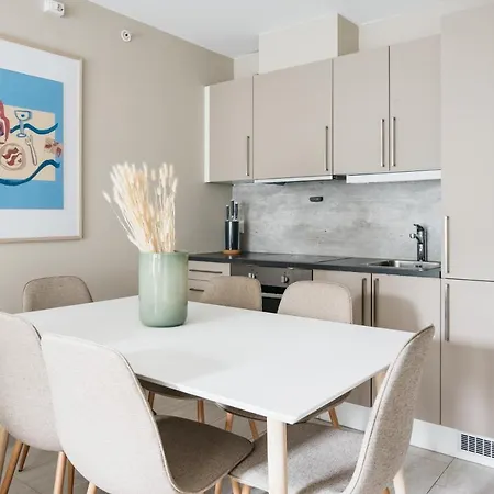 Stay Urban - Stylish Scandinavian Gem With French Balcony Bergen Exteriör bild