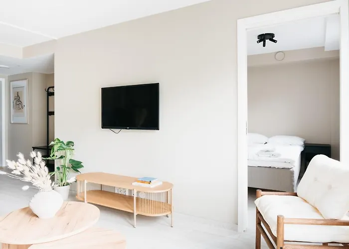 Stay Urban - Stylish Scandinavian Gem With French Balcony